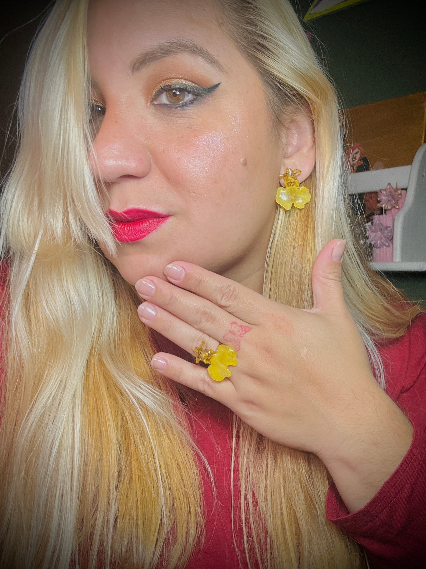 Dancing Lady Stud Earrings ✨💃🏼