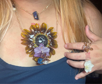 Collar de girasol & orquídeas