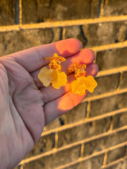 Dancing Lady Stud Earrings ✨💃🏼