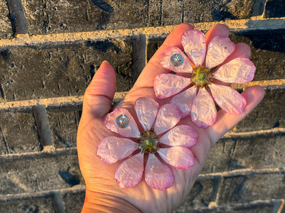 Cosmo Stud Earrings 🌿🌸