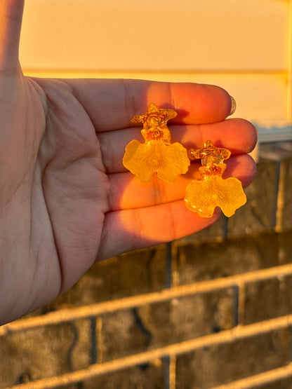 Dancing Lady Stud Earrings ✨💃🏼