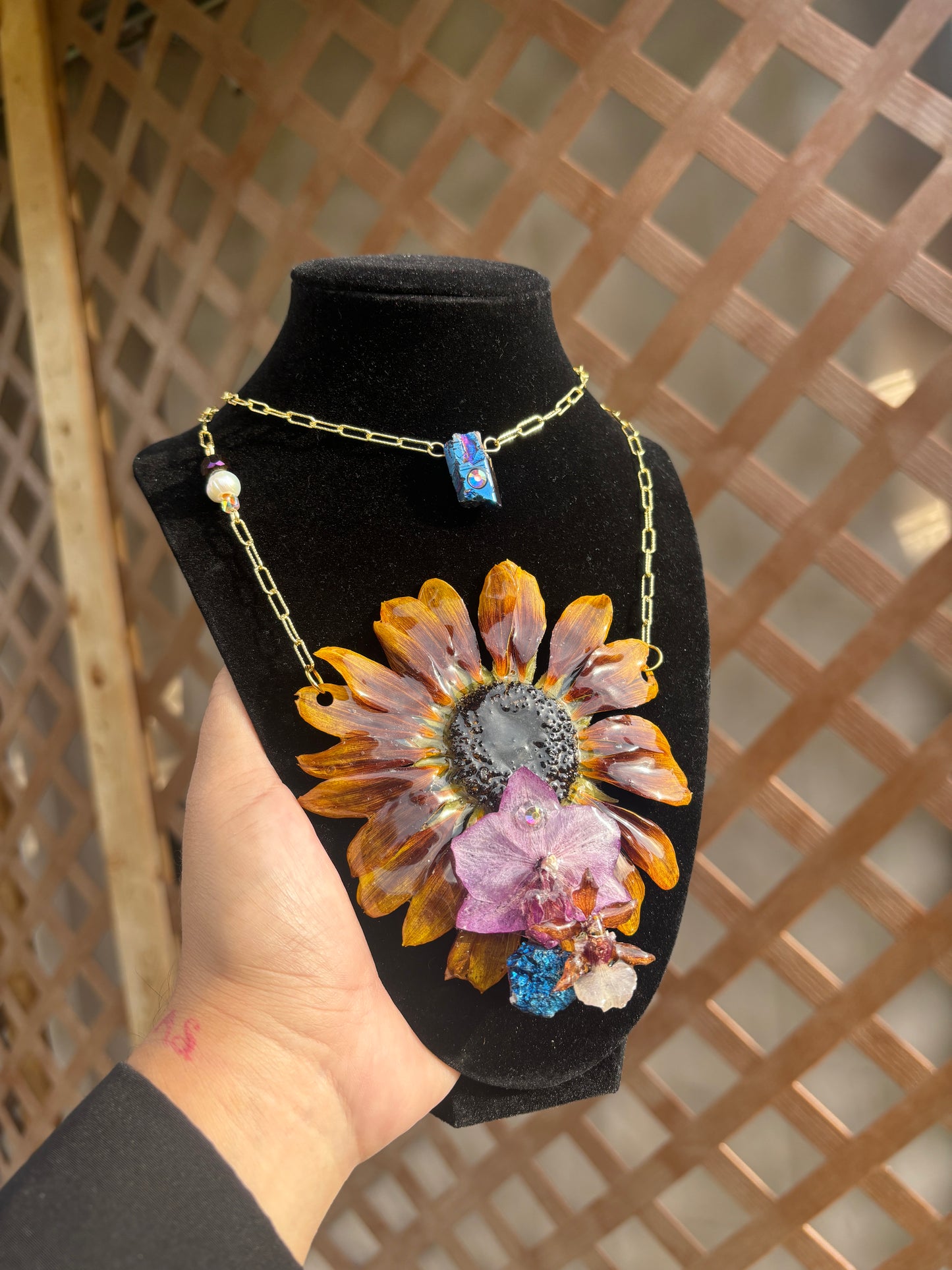 Collar de girasol & orquídeas