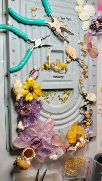 Maximalist collar 🌿🌸🐚