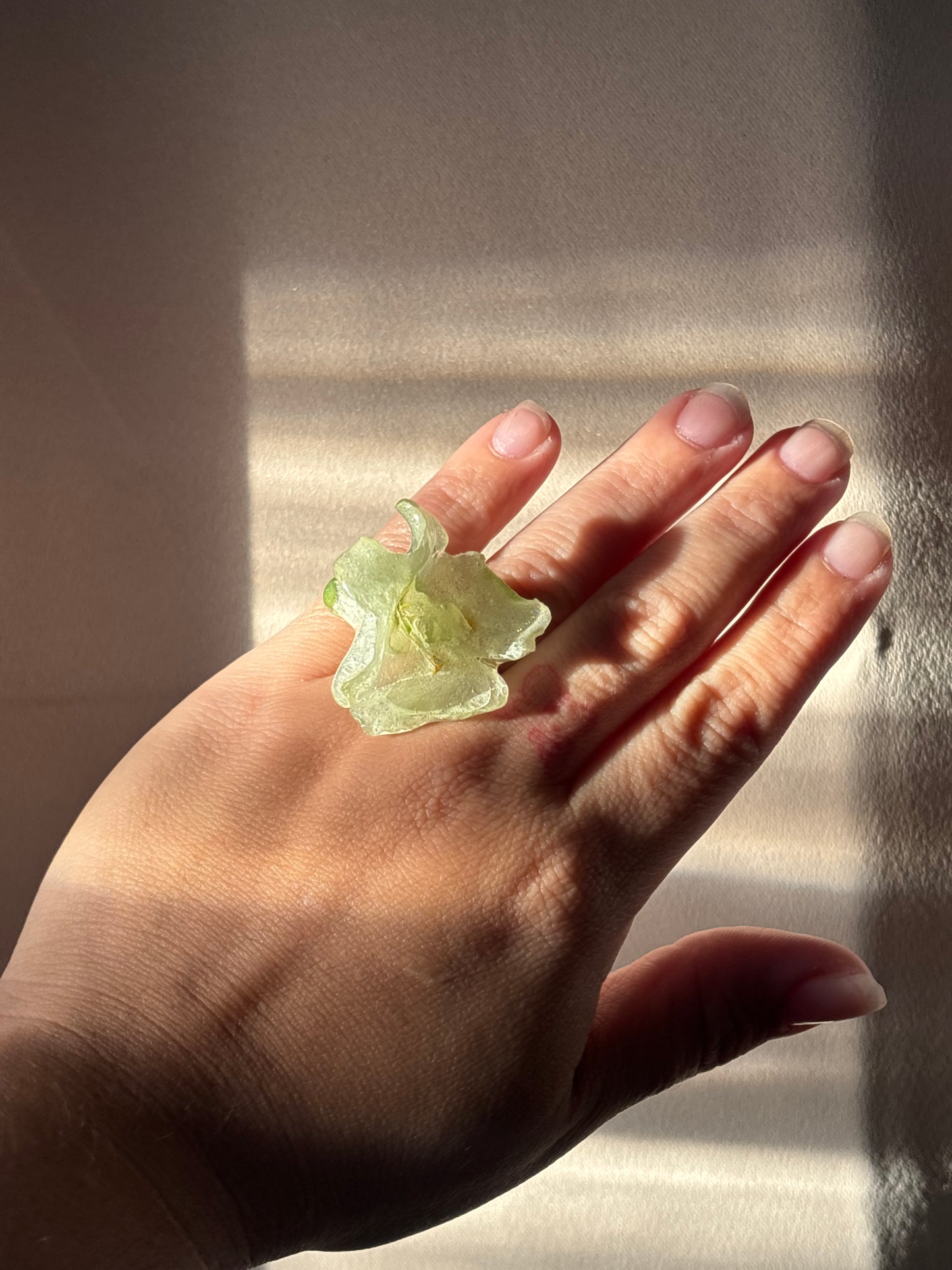 White Snapdragon Ring ✨